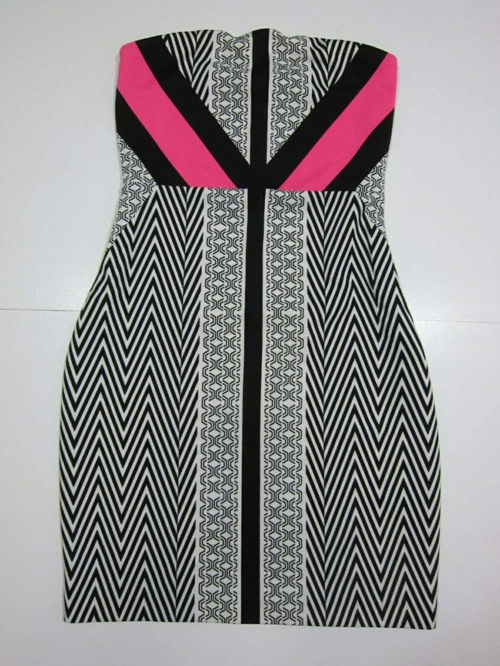 Express Strapless Geometric Chevron Black White Pink Bodycon Dress Size 0